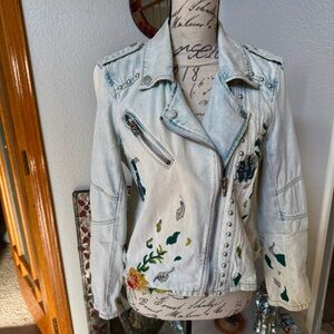 BLANKNYC Embroiled Studded Distressed Denim Jeans Jacket Women's Size M